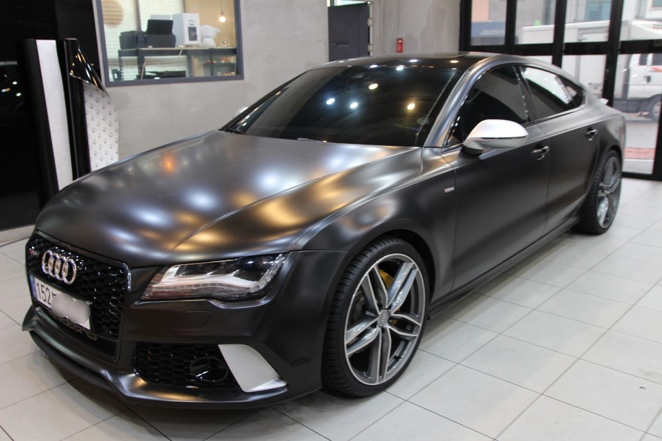 아우디 RS7 A7 실내 랩핑 재시공으로 깔끔하게!