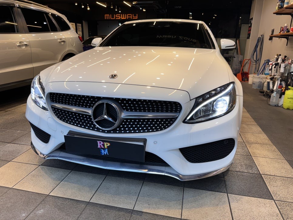 부산벤츠잠자리핸들 w205 c클래스 실내분위기 변신 / 부산 동래, 양산