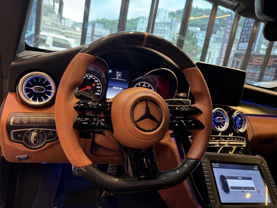 부산벤츠잠자리핸들 w205 c클래스 실내분위기 변신 / 부산 동래, 양산