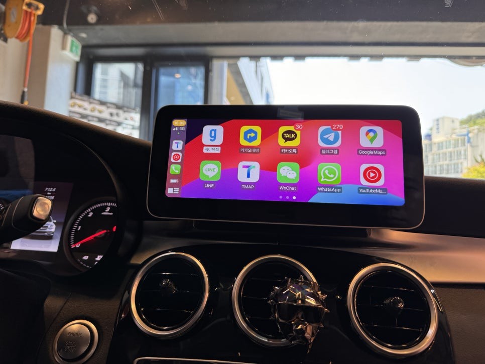 벤츠 안드로이드 오토 벤츠 카플레이 10.25인치 모니터 시공 (벤츠 w205 c220d)