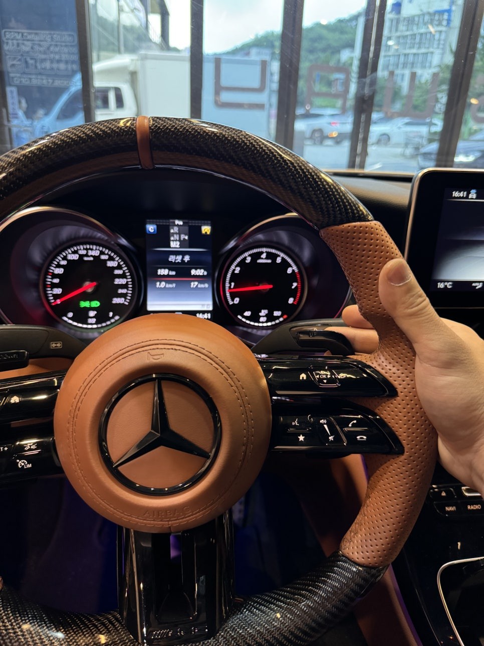 부산벤츠잠자리핸들 w205 c클래스 실내분위기 변신 / 부산 동래, 양산