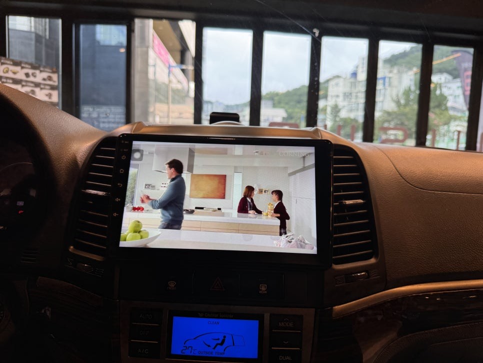 부산안드로이드올인원 9인치 무스로이드시공으로 싼타페cm차량을 업그레이드 / 부산 동래, 양산
