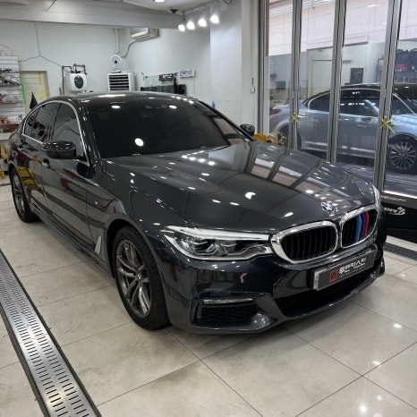 경기남부 / 부천랩핑 BMW 5시리즈 530i G30 화이트골드스파클 전체랩핑 / 유광화이트랩핑 / 3M2080 / 경기 부천 / 부천.광명