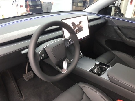 테슬라 모델Y 주니퍼 요크핸들, 프렁크 소프트 크로징장착. BA대전유성점 / 대전,세종,청주