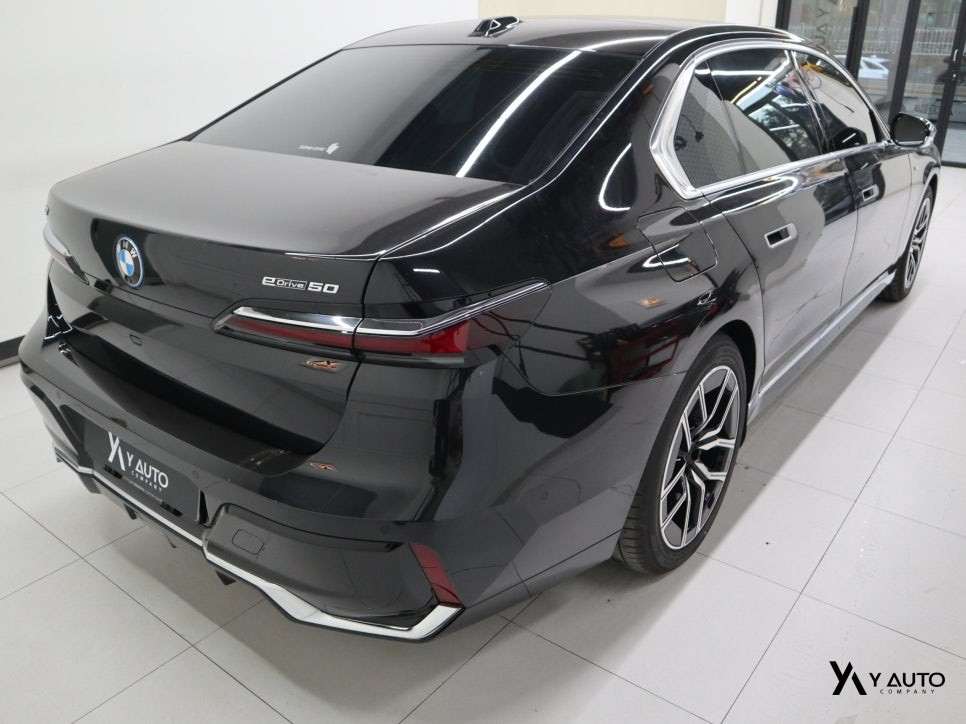 쇠 맛 가득 BMW i7 실버 투톤 PPF 시공 인천 PPF 맛집