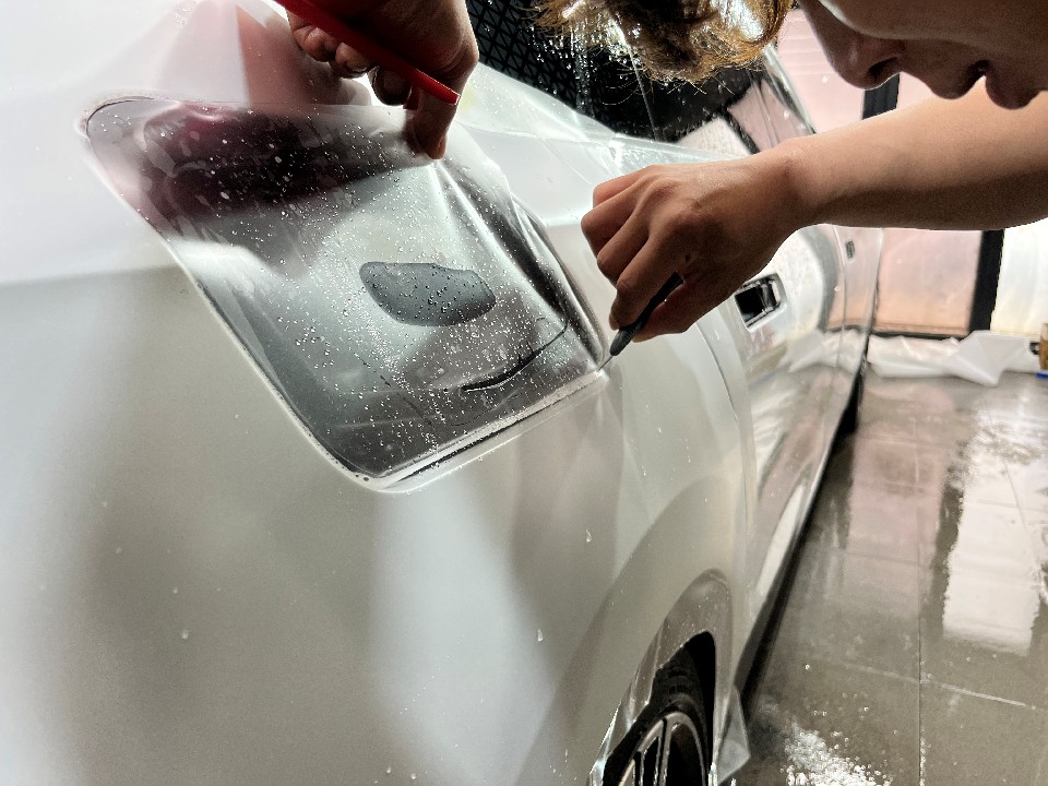 BMW 7시리즈 무광펄 전체 PPF 시공으로 차별화 된 질감과 도장보호력까지!