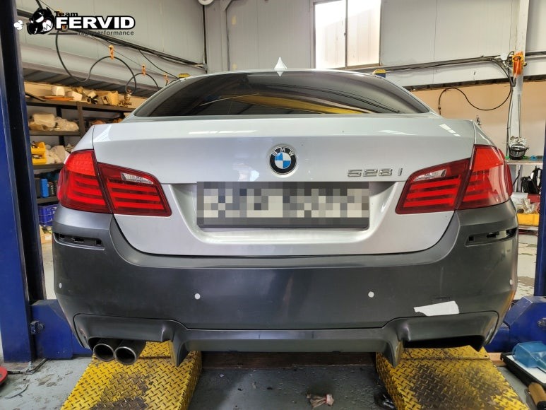 부산.울산.경남 / {BMW F10 528i} 6기통 N/A M5 바디킷 + 커스텀 배기튜닝 / 부산