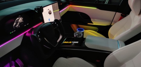 테슬라 모델X 엠비언트, 테슬라 엠비언트를 가장 많이 작업한 야무진튜닝 본점의 테슬라 모델X 무빙 엠비언트 / 포천, 양주, 의정부, 동두천