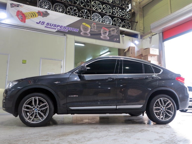BMW X4 휠 튜닝 작업. BMW X4 M 19인치 휠 장착 작업!! BMW 휠 전문점 + 휠 밸런스 + (주)티티 모터스 / 인천 서구 석남동