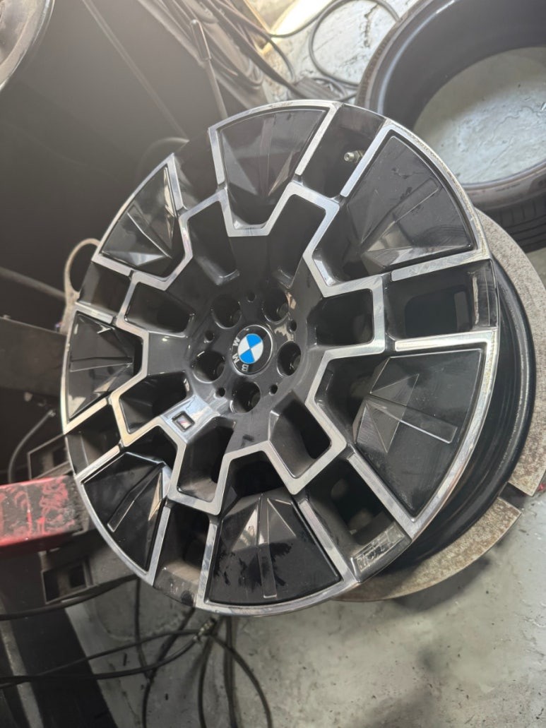 대구 bmw 520i ev 다이아몬드 컷팅 휠복원 휠도색 6만원 특가 / 대구,구미