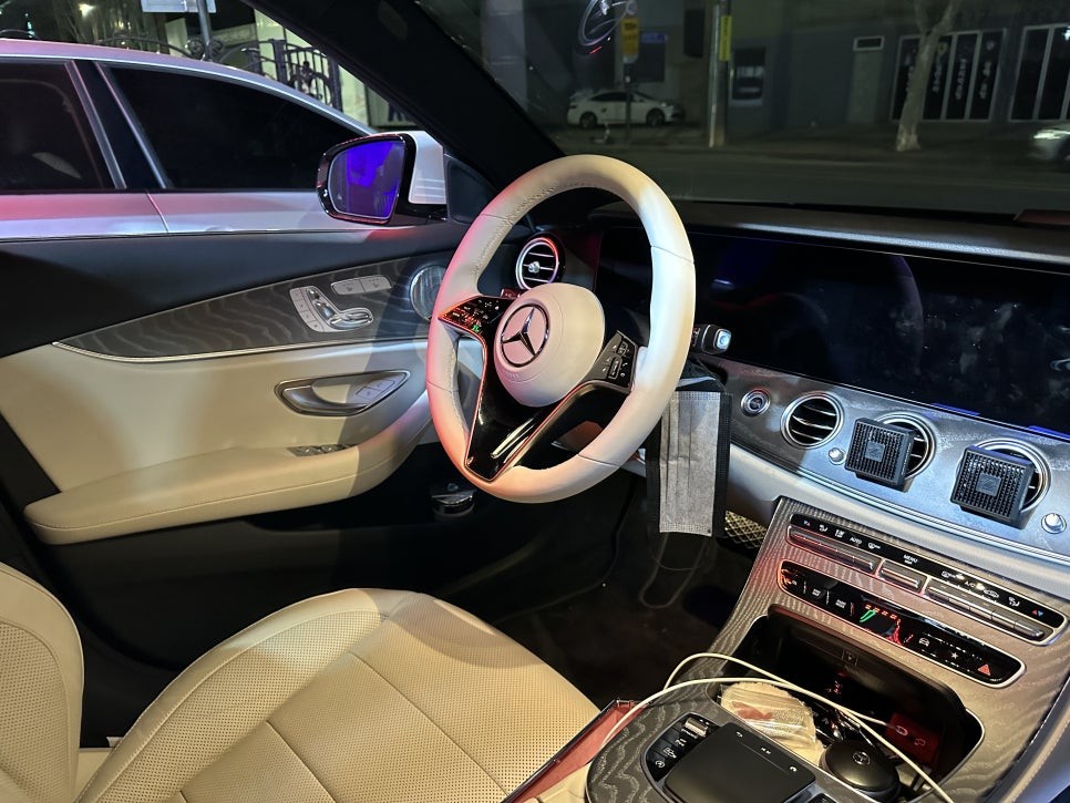 벤츠 E클래스 W213 E350 핸들 염색 커스텀 순정 아이보리 컬러 조색