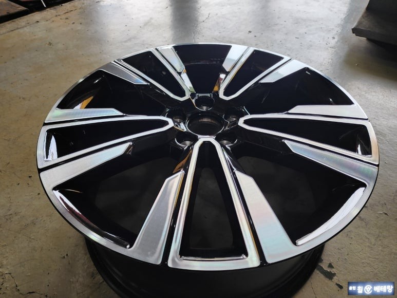 볼보 V60 컷팅 복원 [휠수리복원][휠긁힘] / 인천 서구 금곡동