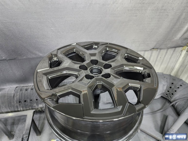 쏘렌토 하이브리드 순정복원 [휠수리복원][휠전문] / 인천 서구 금곡동