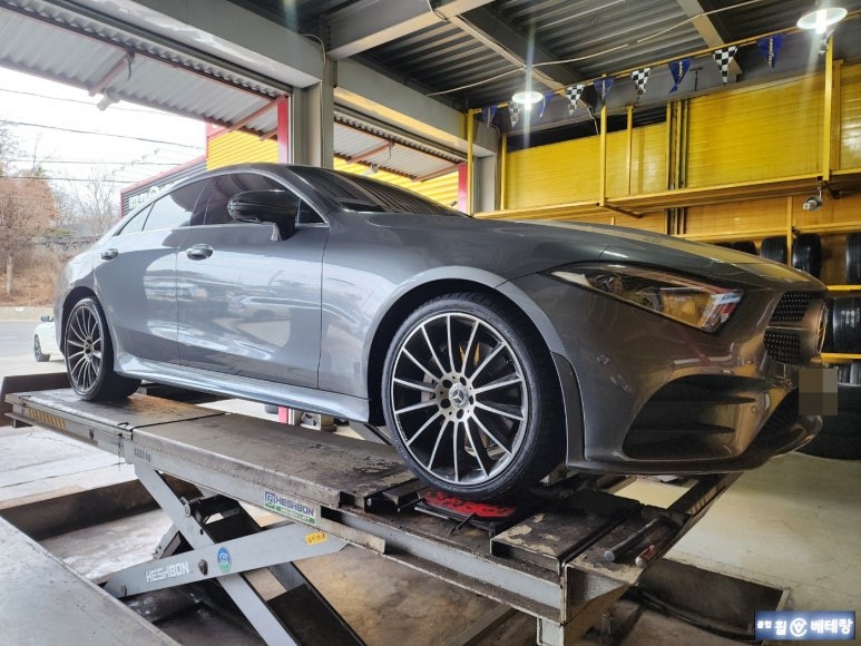 벤츠 CLS450d 굴절수리 & 한국 벤투스 프리미엄 스포츠 타이어 교환 [휠 타이어 전문][굴절수리전문]