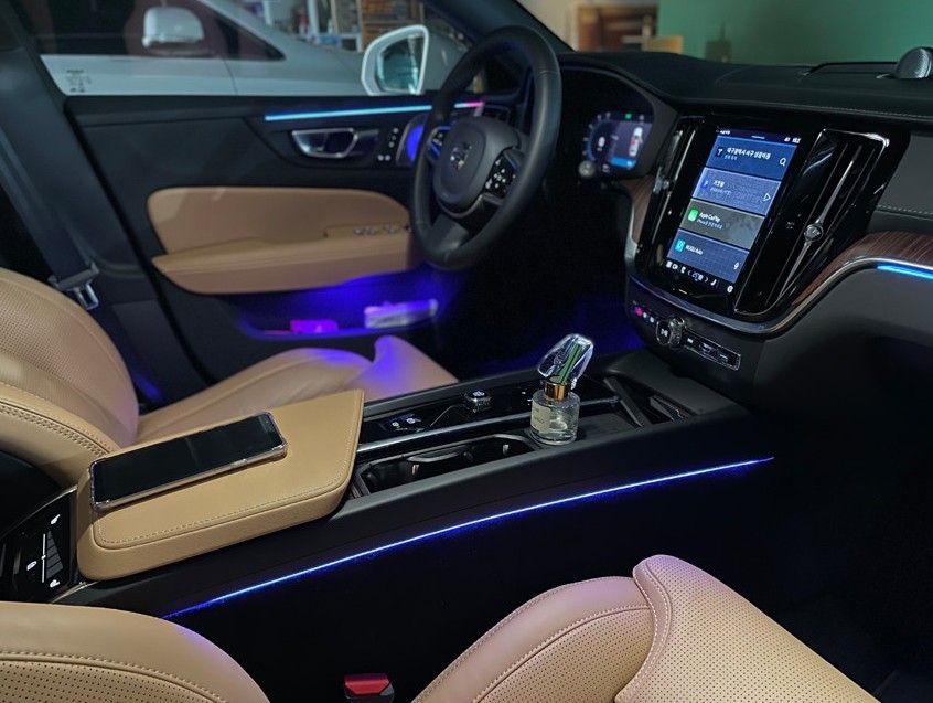 볼보 S60 외관 실내 업그레이드 엠비언트,루프스킨 블랙 PPF 시공 / 대구 서구 이현동