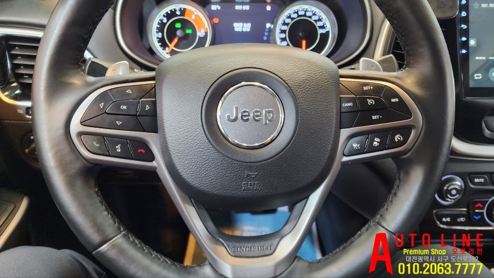 대전 안드로이드오토 카플레이 지프 체로키 안드로이드올인원 10인치 설치 T맵내비게이션/넷플릭스/유투브등 시청!!