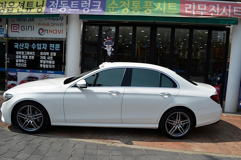 벤츠 E300 솔라가드 새턴 썬팅!!