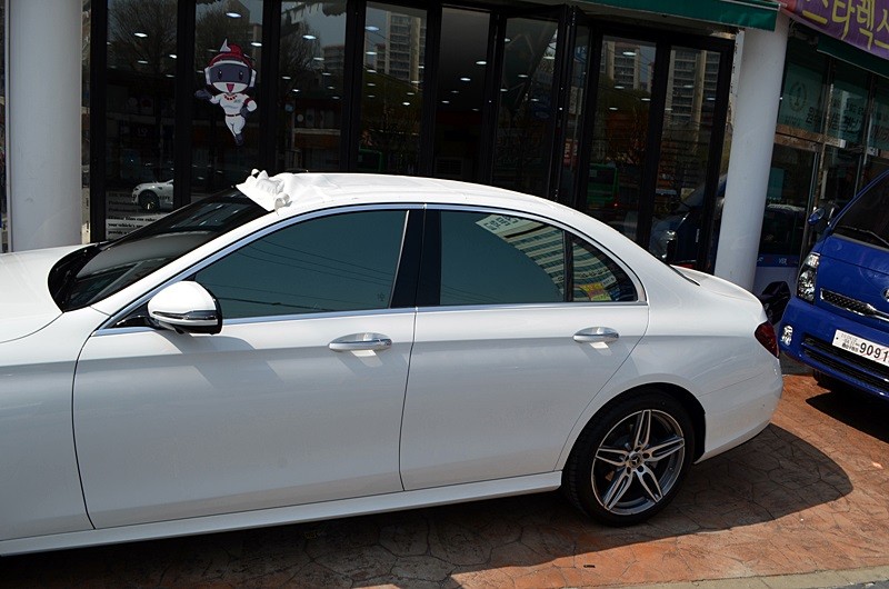 벤츠 E300 솔라가드 새턴 썬팅!!