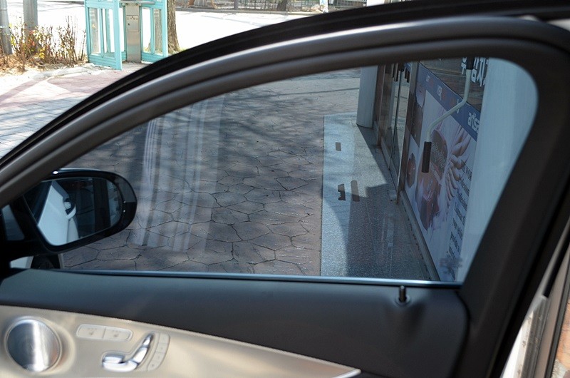 벤츠 E300 솔라가드 새턴 썬팅!!