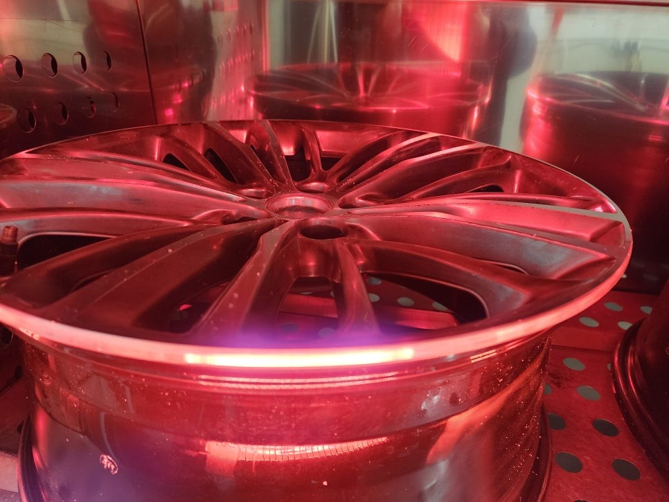 캐딜락 ct6 다이아 컷팅 휠복원 / 광주 북구, 서구, 남구, 동구