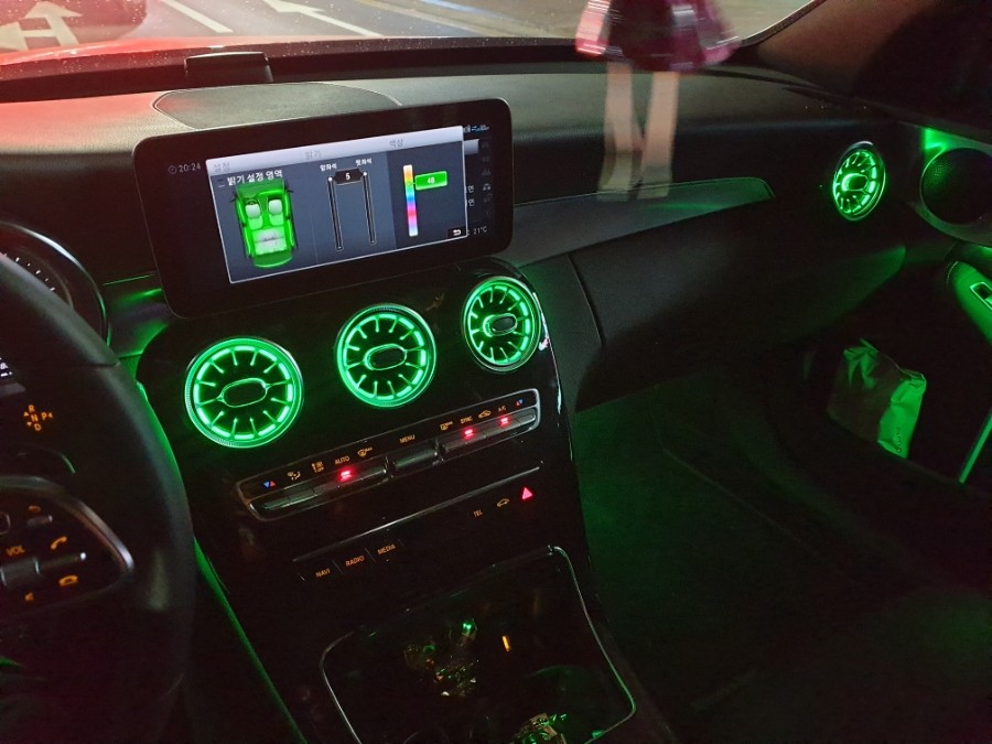 벤츠 C220d (W205) 송풍구 엠비언트 1열,2열 64색 순정연동 / 천안,청주,세종,대전