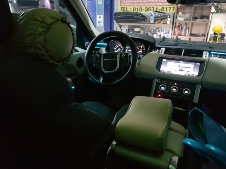 레인지로버 스포츠 3세대 면발광 엠비언트   남양주 포천 용인 대구 전라도광주 거제도 3세대 면발광 엠비언트 시공 / 남양주, 노원, 하남, 송파